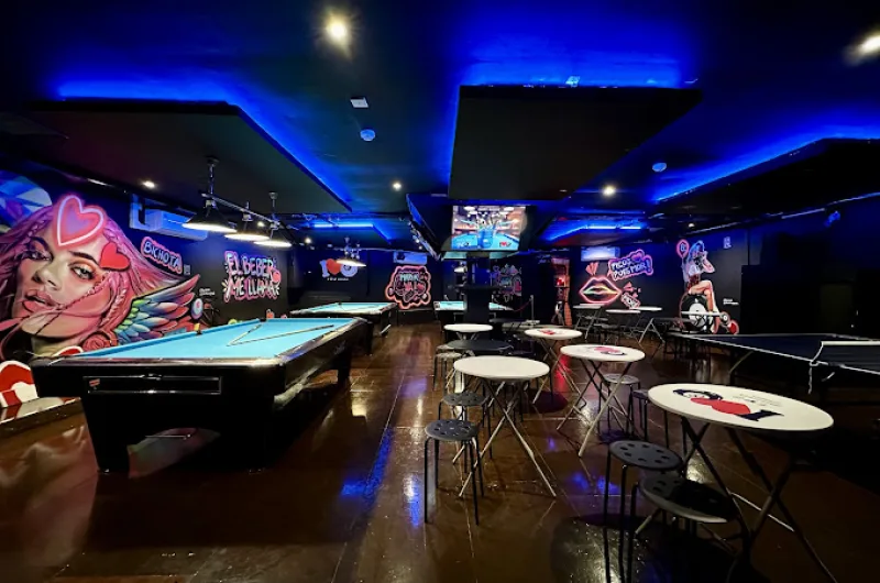 Bola 8 - The Pool Lounge
